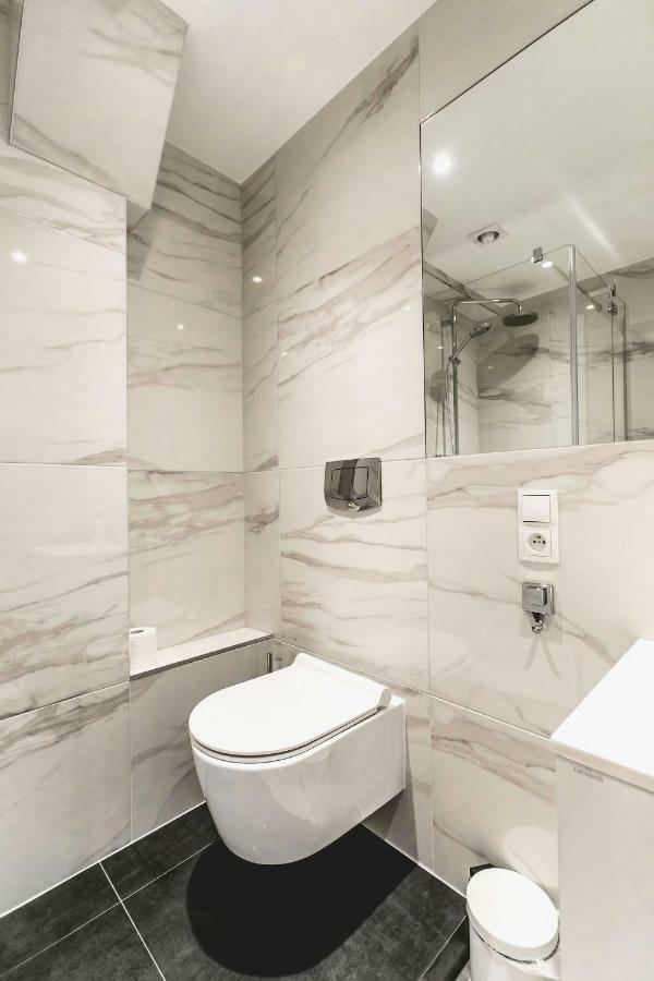Artist Apartament Люблин Екстериор снимка