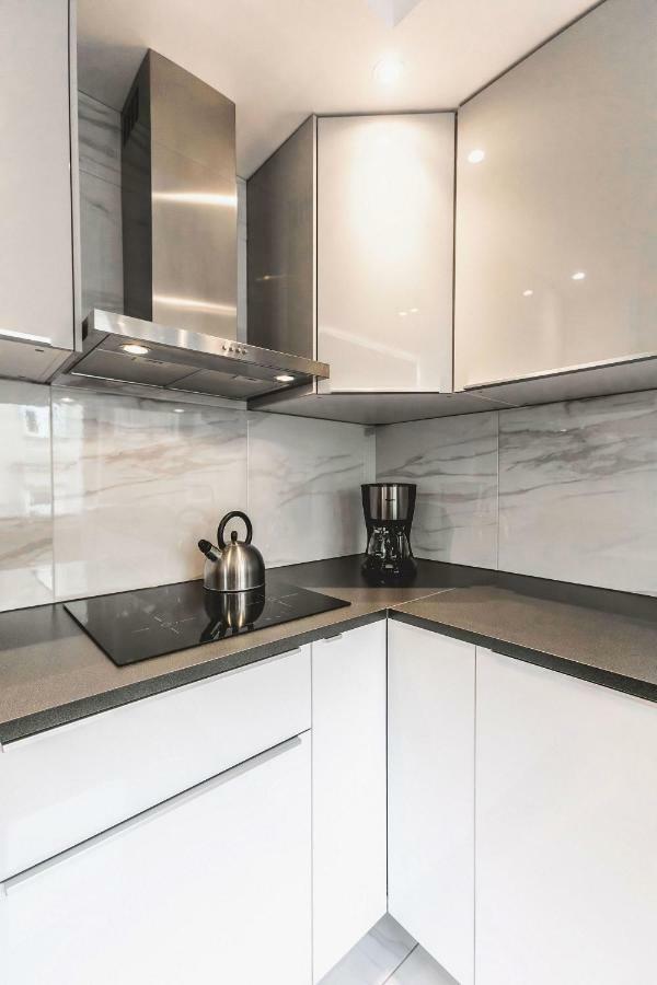 Artist Apartament Люблин Екстериор снимка